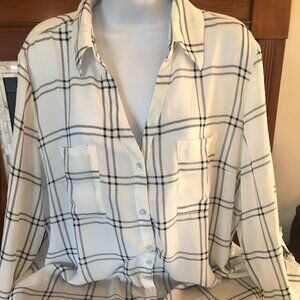 Fortune & Ivy Button up top - Size XXL